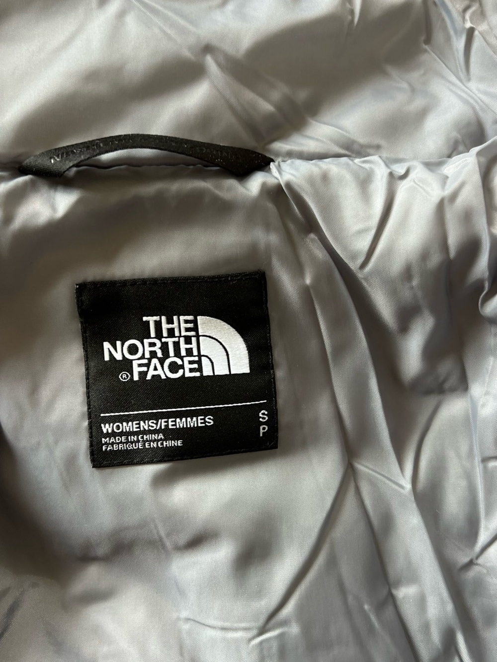 The North Face Women's Cream Quilted Hooded Puffer Jacket - Picture 8 of 10